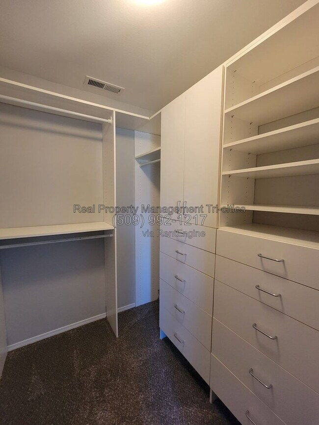 Building Photo - 4508 Sedona Dr