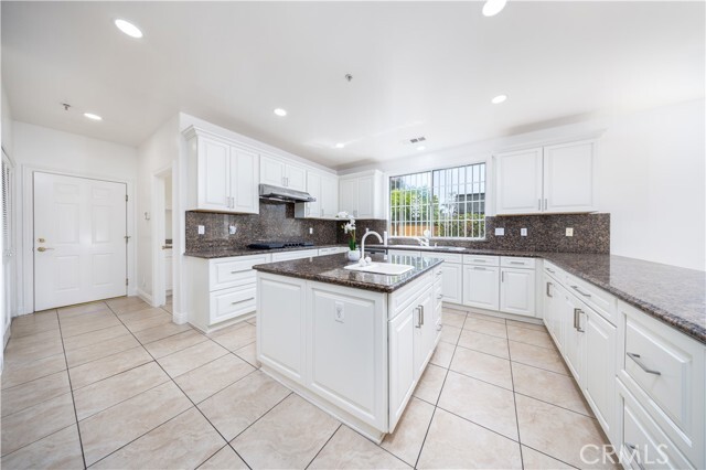 Building Photo - 68 E Longden Ave