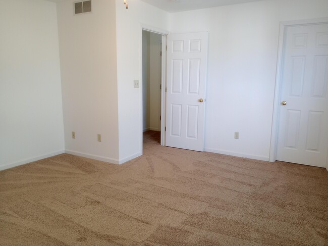 Building Photo - 3506 Delmar Ct