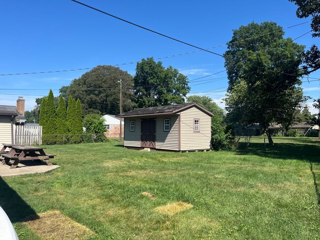Building Photo - Charming Ranch - Coming Soon