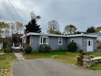 Building Photo - 18 Bay St