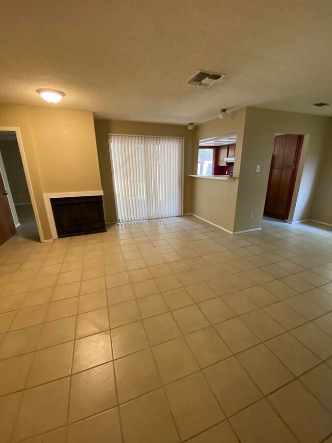 Building Photo - 1800 West Ln