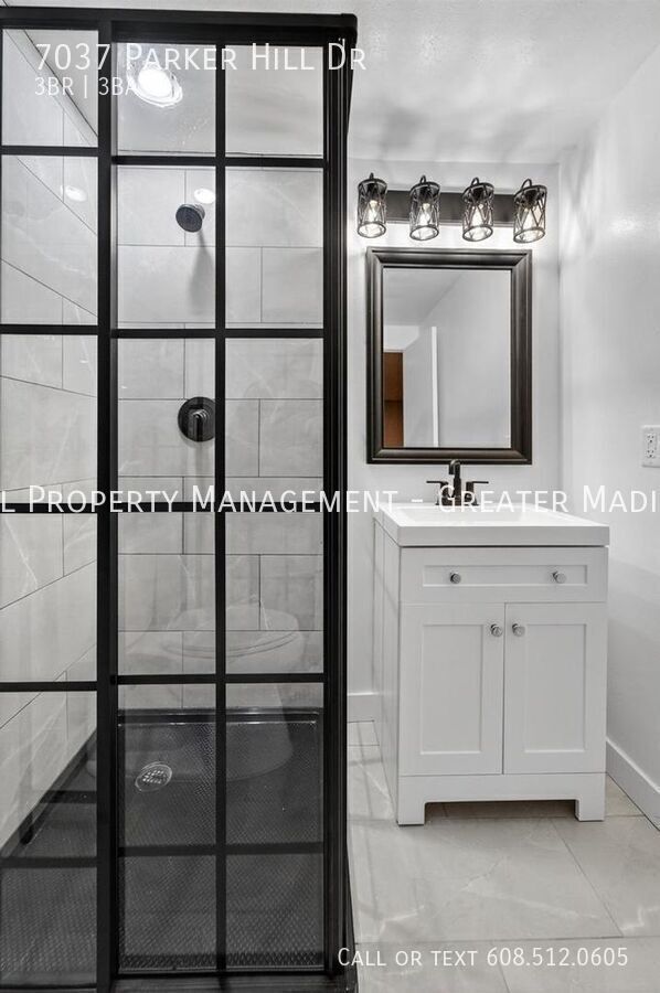 Building Photo - 7037 Parker Hill Dr