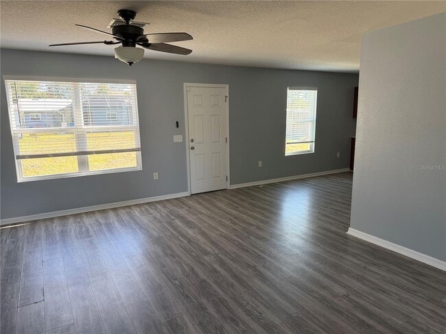 Building Photo - 7 Russkin Ln