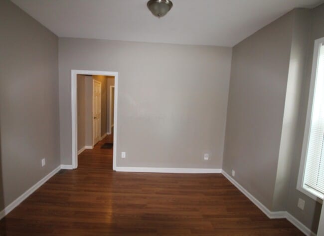 Building Photo - 392 N Garfield Ave