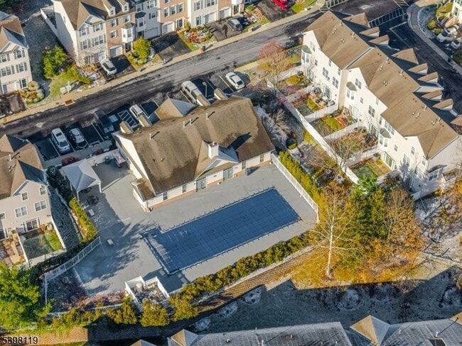 Building Photo - 225 Windmill Ct