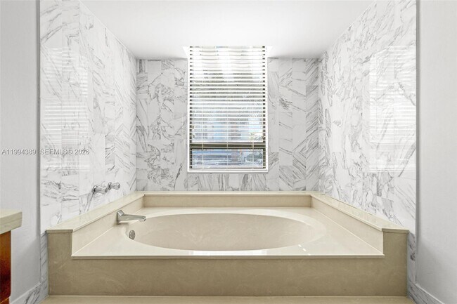 Building Photo - 5845 Collins Ave