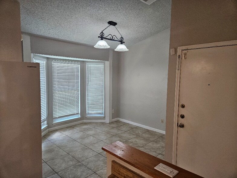 Building Photo - 1608 Bobby Lee Dr