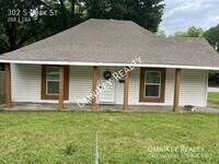 Building Photo - 302 S Rusk St