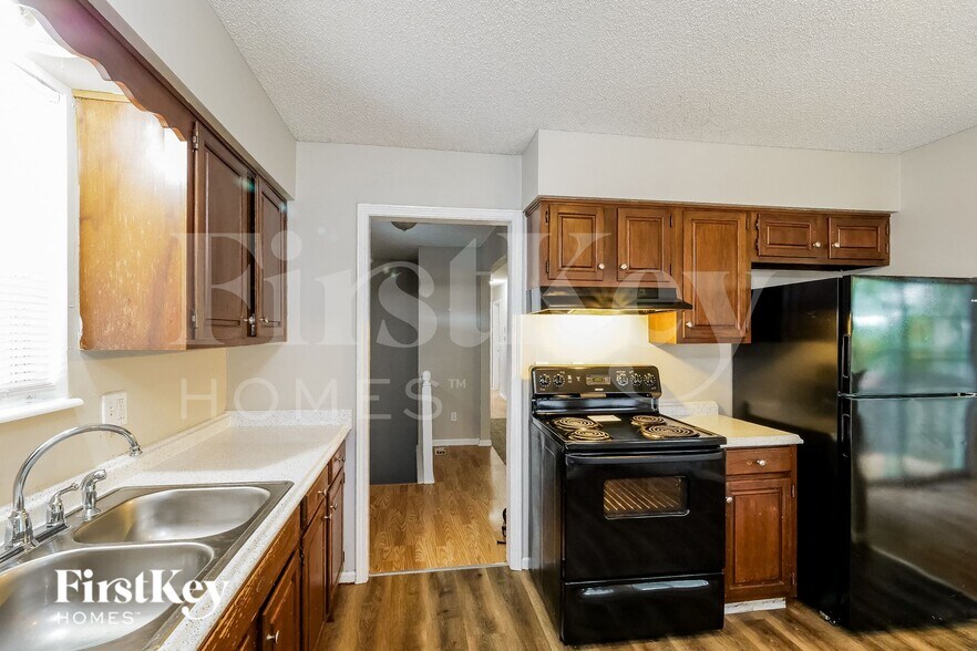 Building Photo - 2906 NW 3rd Terrace