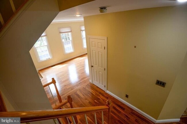 Building Photo - 9404 Regency Crest Dr