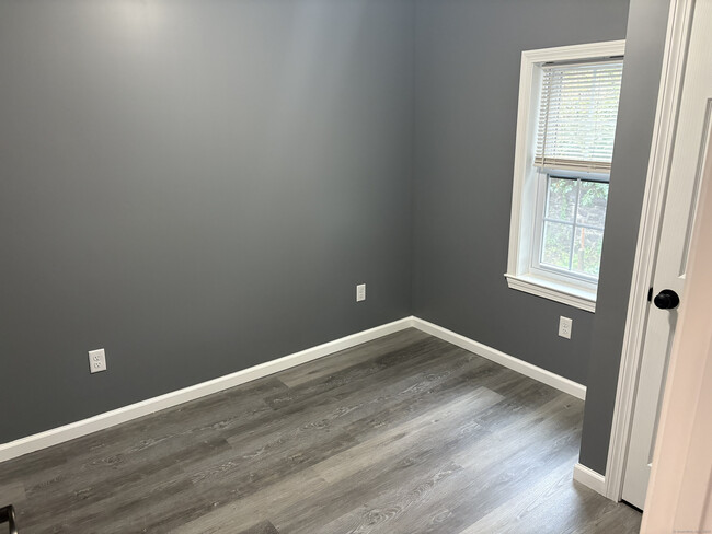 Building Photo - 74 Park St