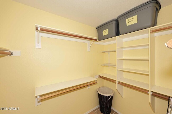 Building Photo - 359 W Brisa Dr