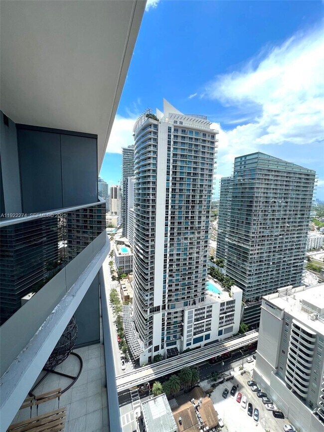 Building Photo - 1000 Brickell Plaza
