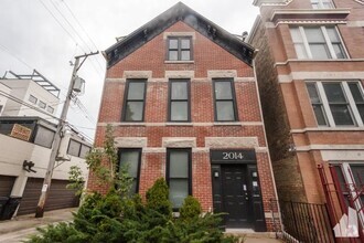 Building Photo - bedroom in Chicago IL 60614