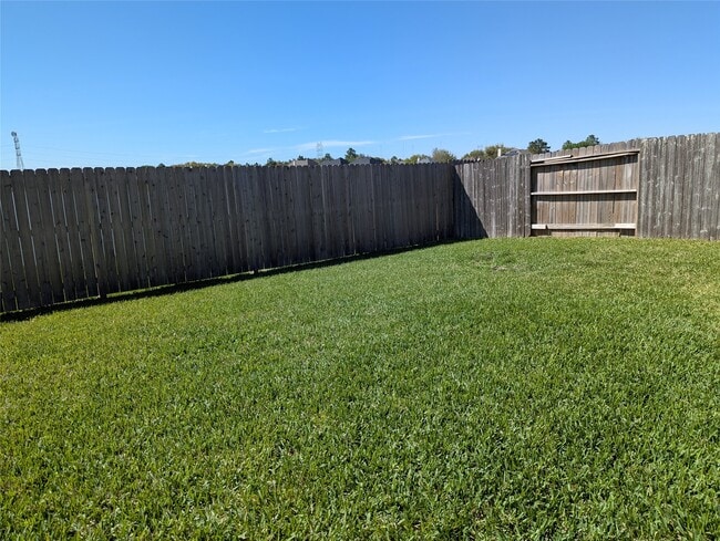 Building Photo - 5618 Savannah Woods Ln