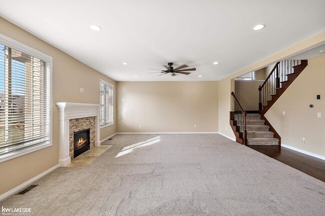 Building Photo - 46267 Terrace Dr