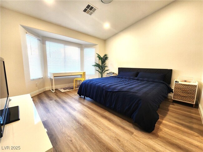 Building Photo - 7624 Glorietta Bay Ct