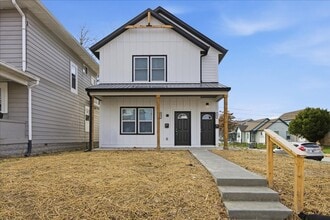 Building Photo - 44 E Parkview Ave