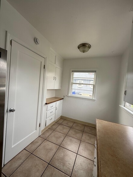 Kitchen nook - 8124 SE Market St