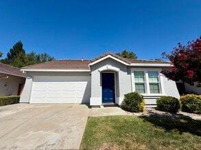 Building Photo - Bright and inviting 3-bedroom, 2-bathroom home!