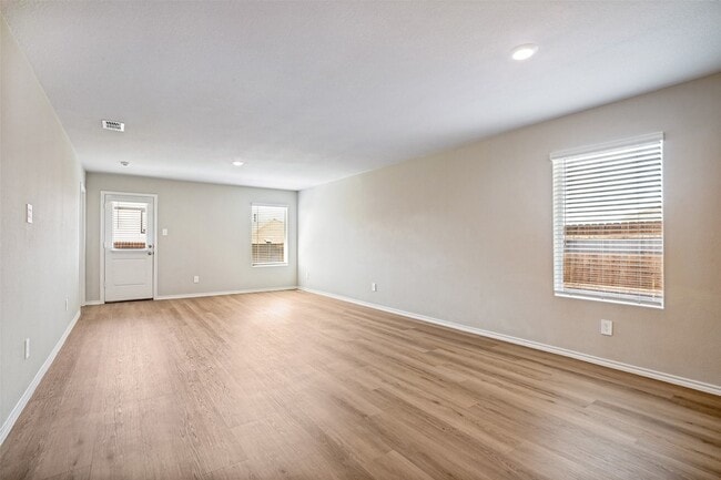 Building Photo - 5509 Flannel Ln