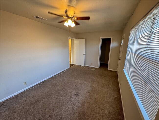 Building Photo - 103 S Burdette Ave