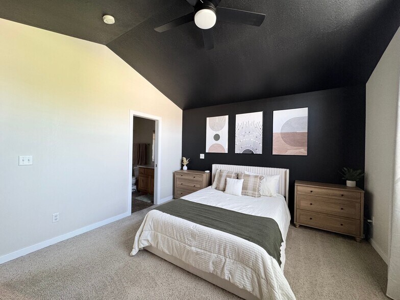 Building Photo - 2055 Evans Cove Loop