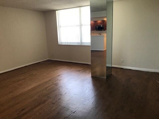 Building Photo - 111 Briny Ave