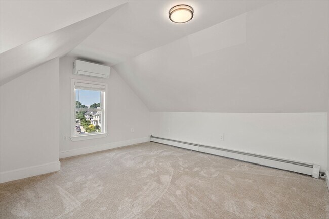 Building Photo - 45 Henshaw St