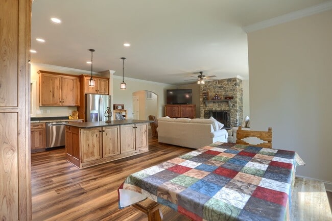 Building Photo - 11409 Weatherstone Dr