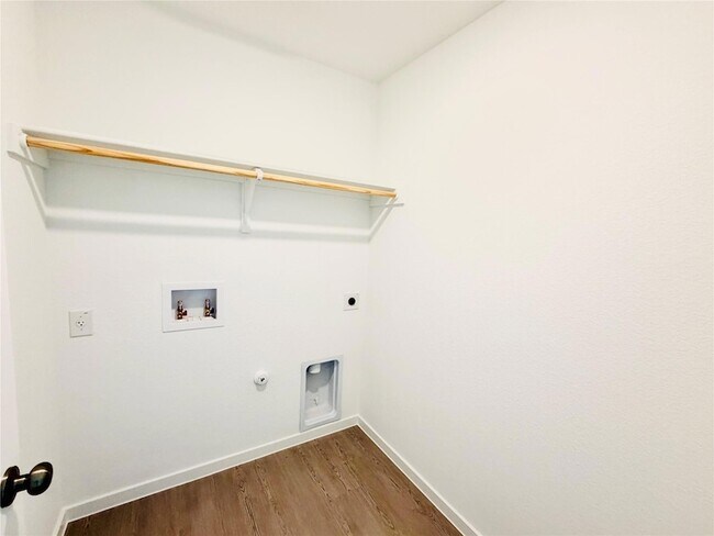 Building Photo - 449 Jones Bch Ln