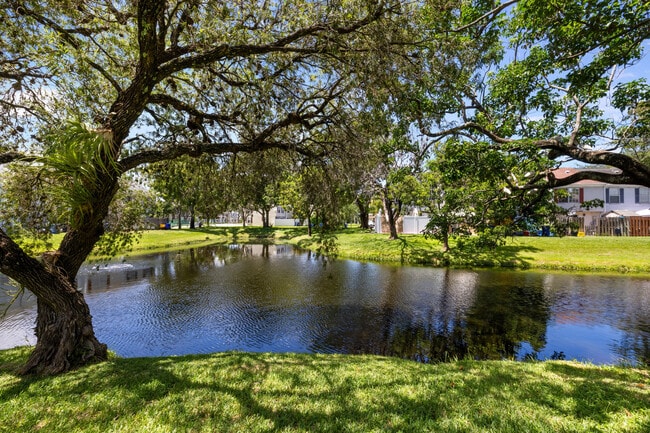 Building Photo - 217 Georgian Park Dr