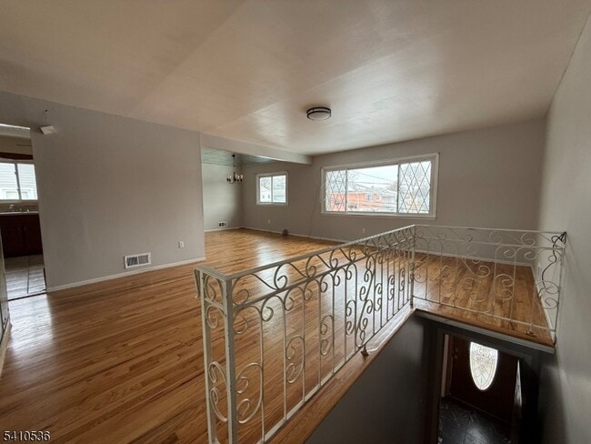 Building Photo - 17 Daka Ct