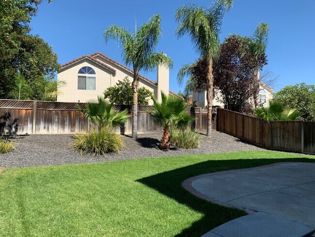 Building Photo - Fantastic Antioch Home!