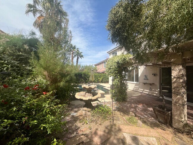 Building Photo - Discover this Gem w/sparkling pool & spa!