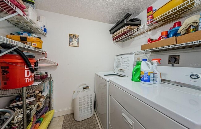Building Photo - 1151 Pine Ridge Cir W
