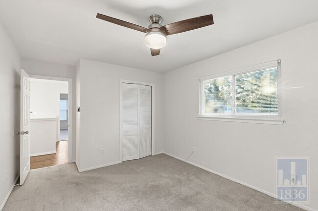 Building Photo - 7508 Elderberry Dr