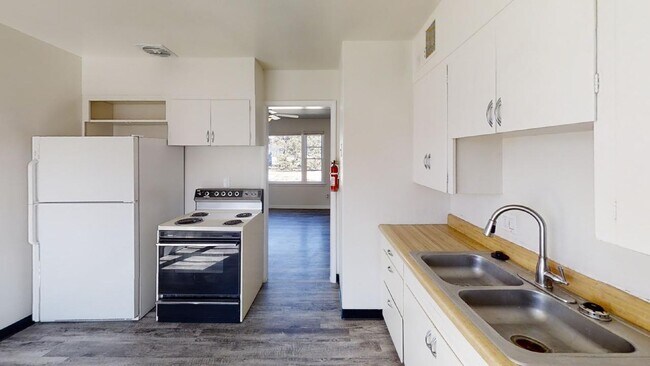 Primary Photo - 1212 Janes Ln