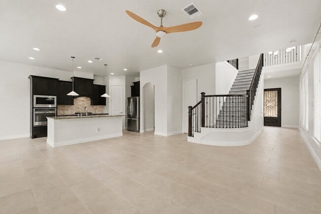 Building Photo - 9527 Scanlan Heights Ln