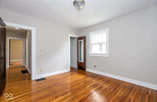 Building Photo - 5144 Winthrop Ave