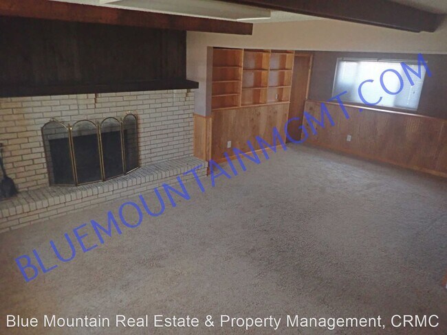 Building Photo - 4 br, 2 bath House - 1025 Galley Place