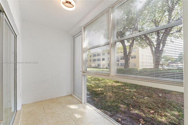Building Photo - 300 Berkley Rd