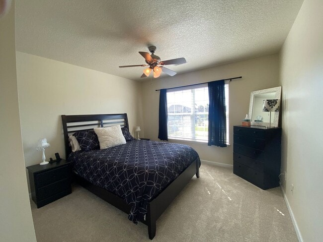 Building Photo - Beautifully Maintained Home in Prime Savannah Location