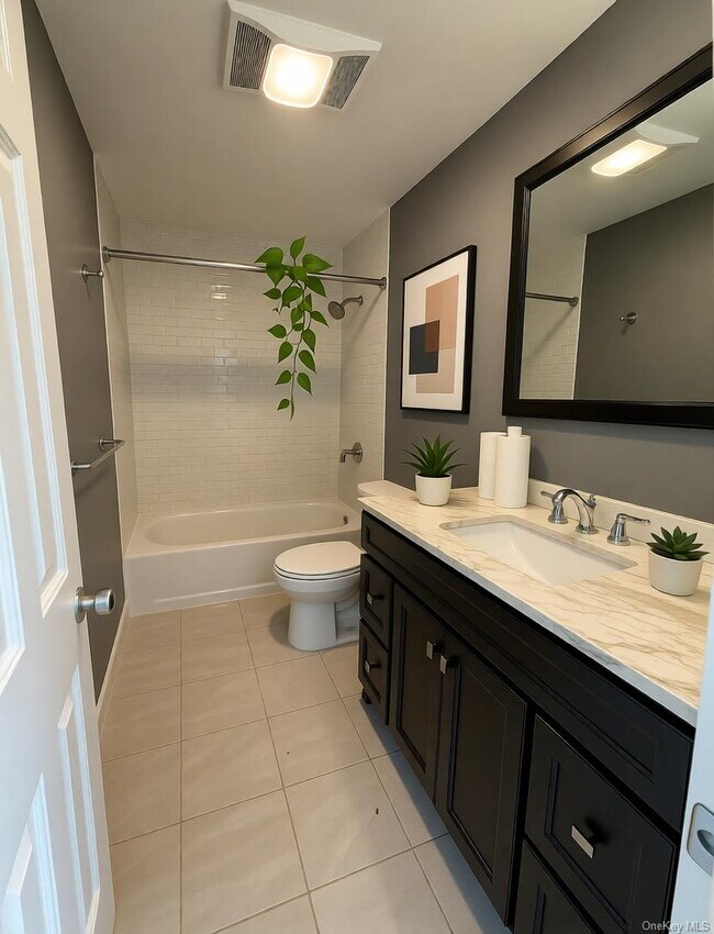 Building Photo - 24 St James Pl