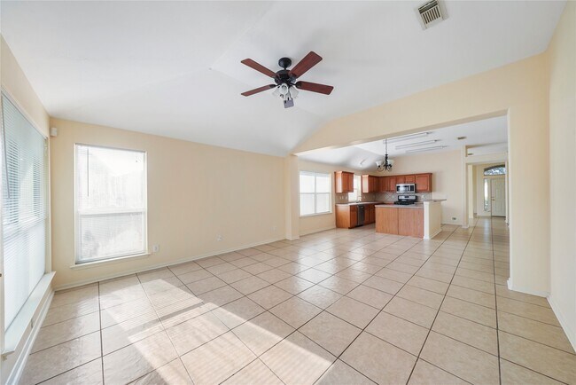 Building Photo - 20410 Pomegranate Ln
