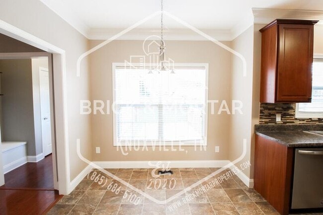 Building Photo - 3305 Grassy Pointe Ln