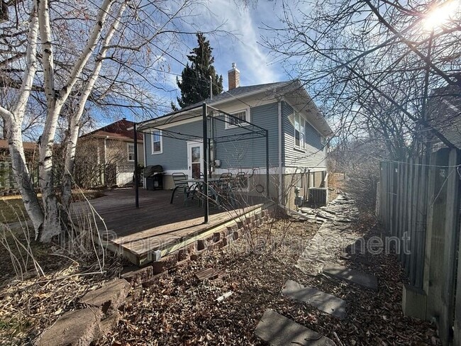 Building Photo - 2217 1st Ave S