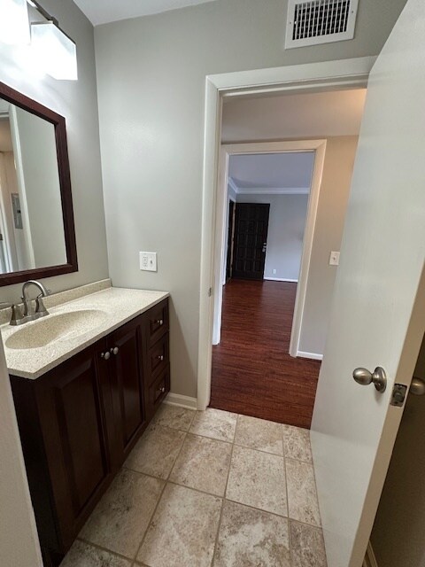 Building Photo - 2116 Hobbs Rd