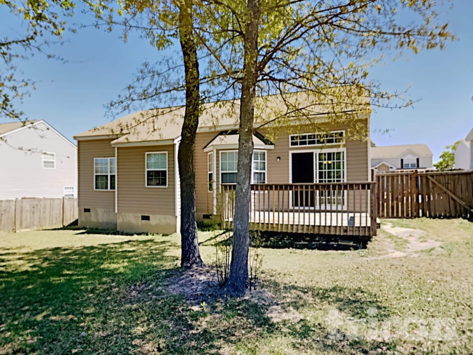 Building Photo - 319 Quiet Grove Ln